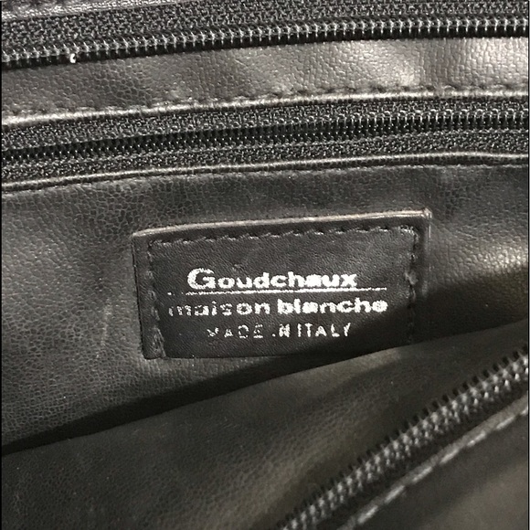 🎉HP🎉🖤Chic Black Italian Leather Handbag »Shiny Textured🖤Zipper Purse - Picture 6 of 16